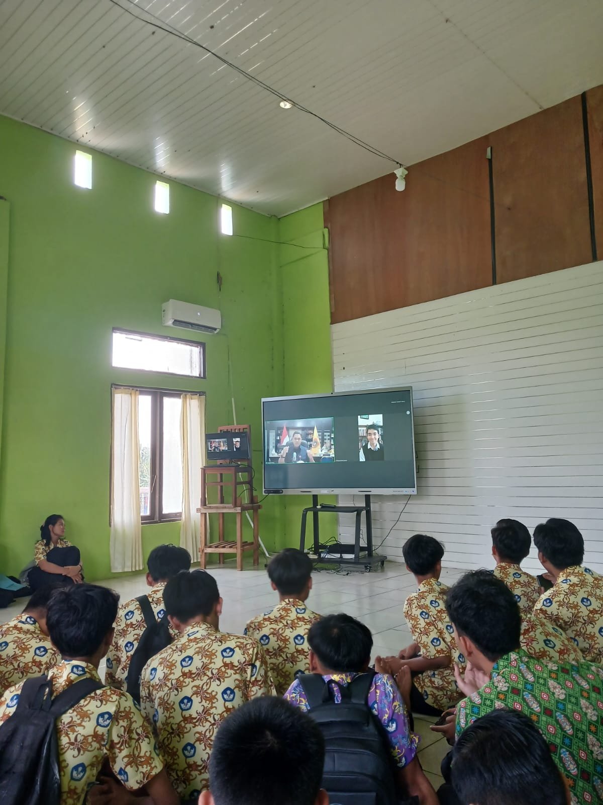 Kegiatan Zoom Persiapan Pelaksanaan UTBK (1)